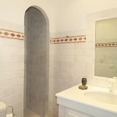 Villa Beauvallon Properties *