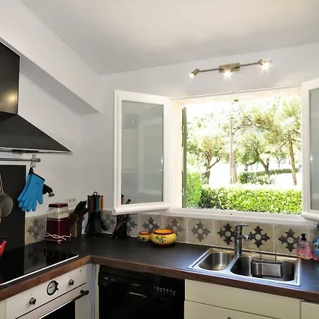 Villa Beauvallon Properties *