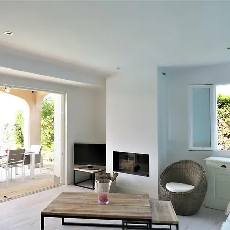 Villa Beauvallon Properties *
